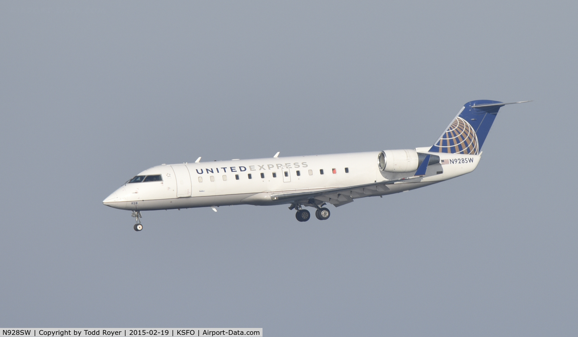 N928SW, 2002 Bombardier CRJ-200LR (CL-600-2B19) C/N 7701, Landing at SFO