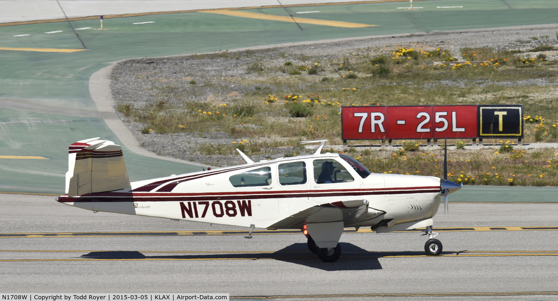 N1708W, 1964 Beech S35 Bonanza C/N D-7340, Taxiing to parking at LAX