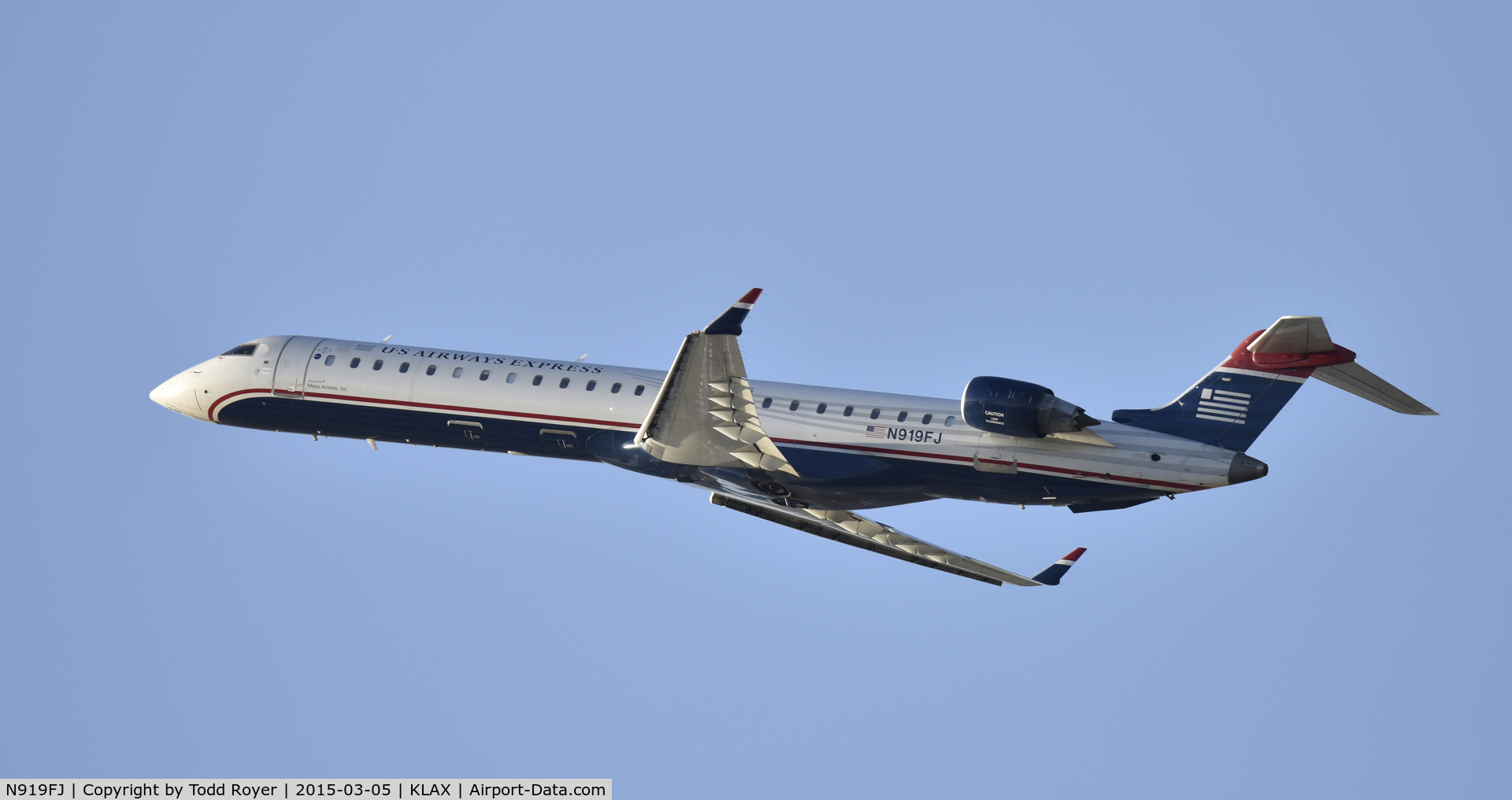N919FJ, 2004 Bombardier CRJ-900ER (CL-600-2D24) C/N 15019, Departing LAX on 25R