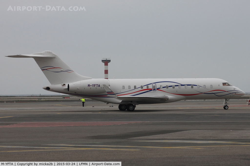 M-YFTA, 2012 Bombardier BD-700-1A10 Global 6000 C/N 9537, Taxiing