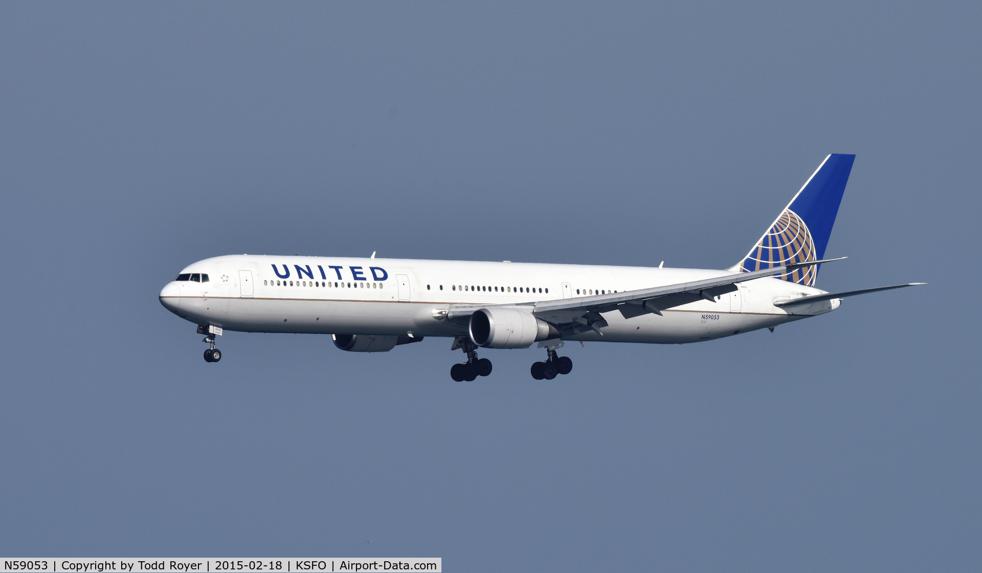 N59053, 2000 Boeing 767-424/ER C/N 29448, Landing at SFO