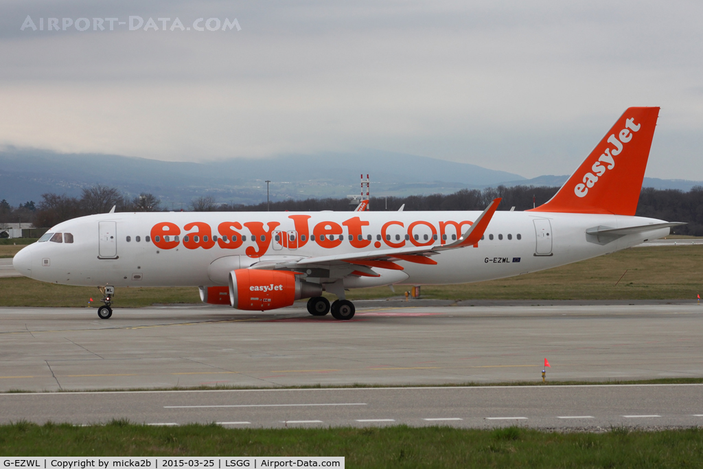 G-EZWL, 2013 Airbus A320-214 C/N 5702, Taxiing