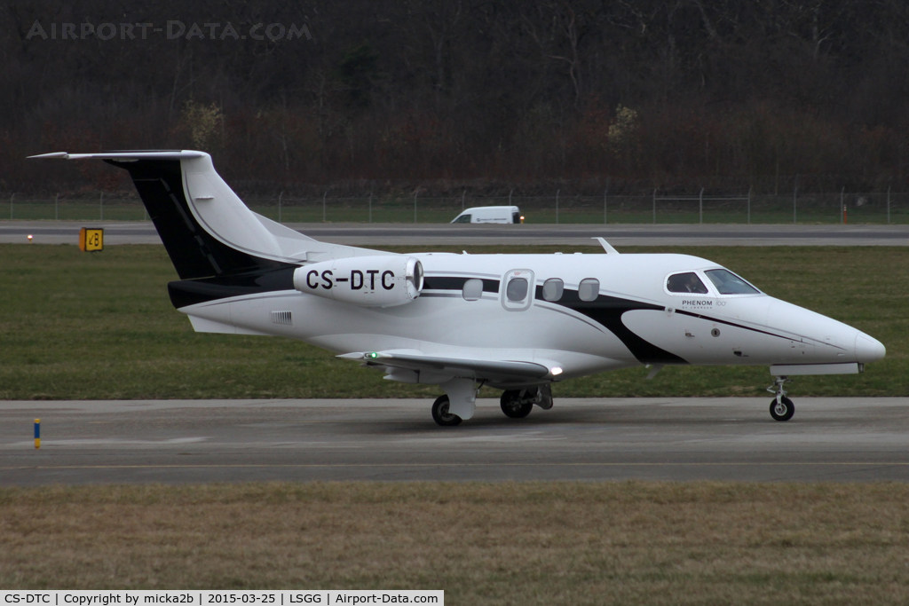 CS-DTC, 2010 Embraer EMB-500 Phenom 100 C/N 50000115, Taxiing
