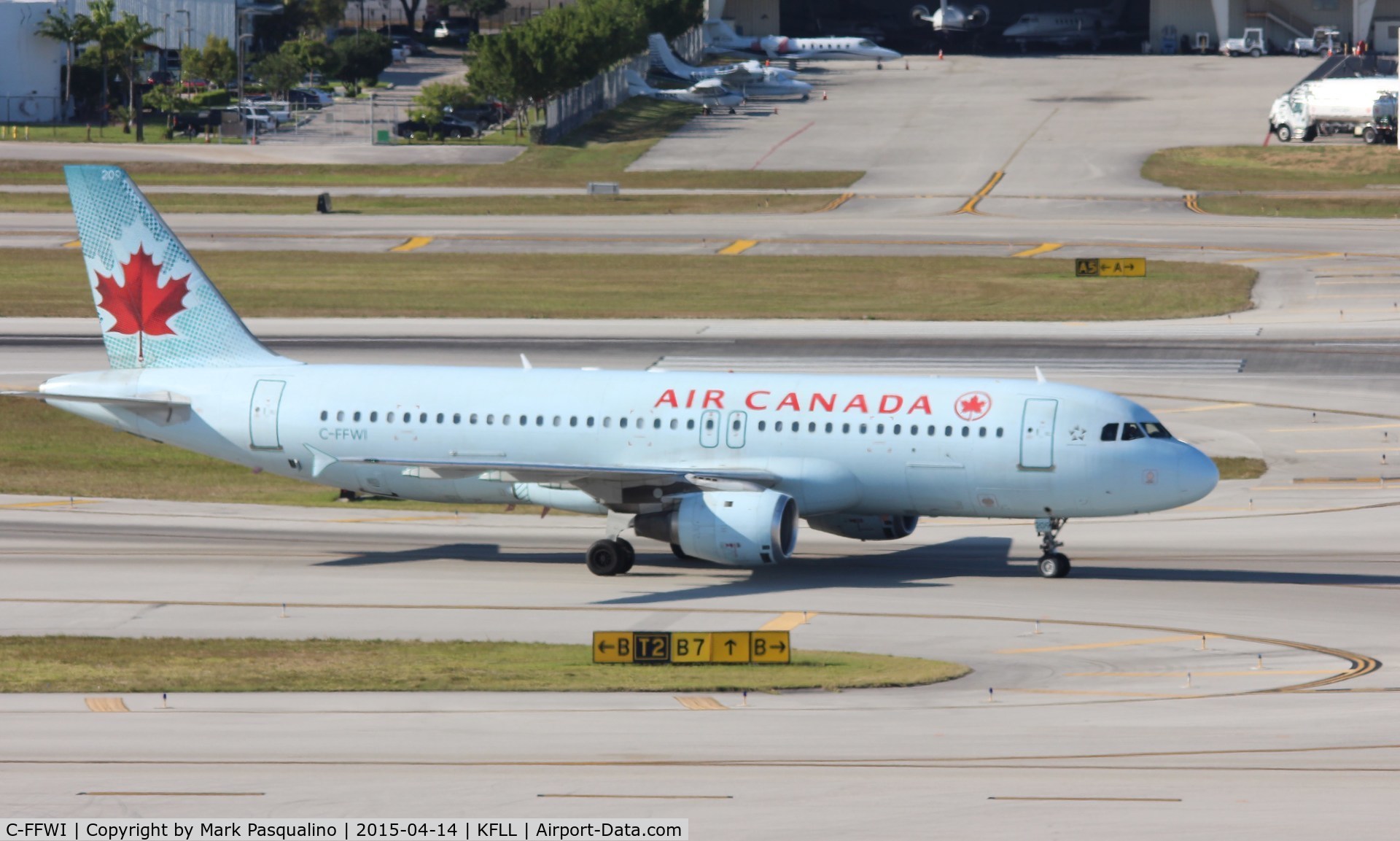 C-FFWI, 1990 Airbus A320-211 C/N 149, Airbus A320