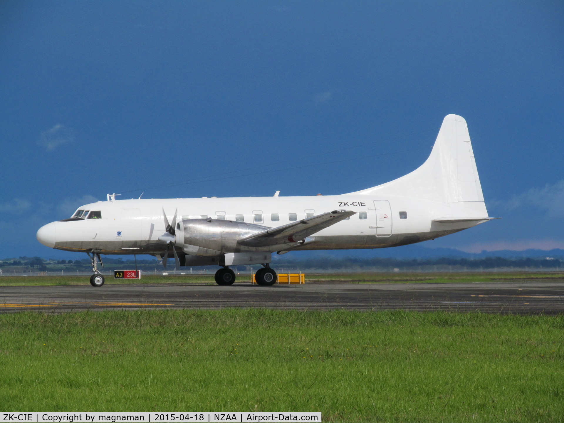 ZK-CIE, 1957 Convair 580 C/N 399, taxying back to convair apron