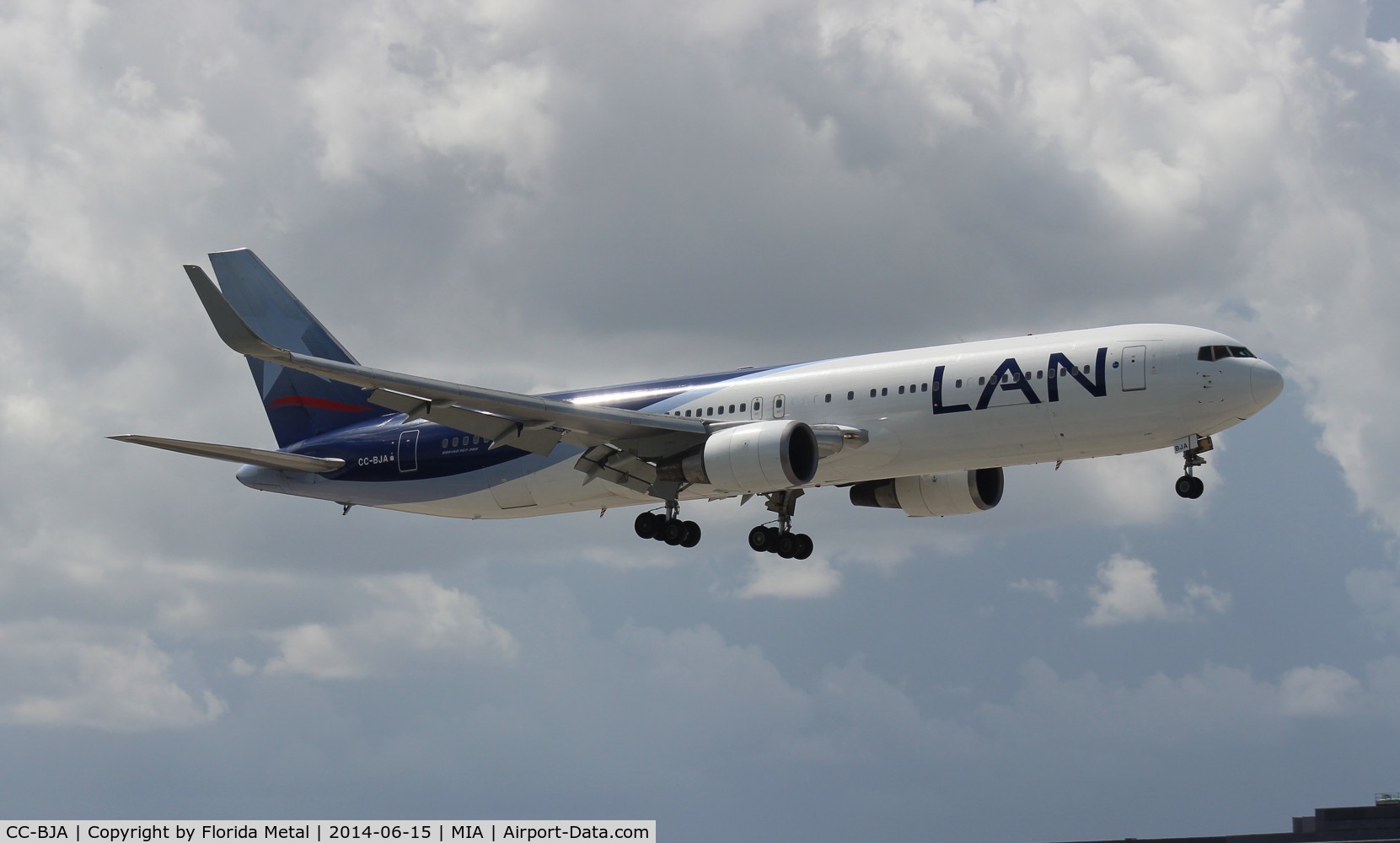 CC-BJA, 1996 Boeing 767-316/ER C/N 26329, LAN 767-300