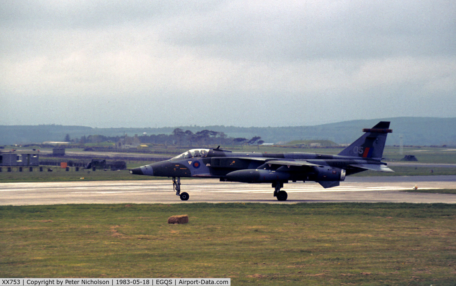 XX753, 1975 Sepecat Jaguar GR.1 C/N S.50, Jaguar GR.1 of 226 Operational Conversion Unit taxying to Runway 23 at RAF Lossiemouth in May 1983.