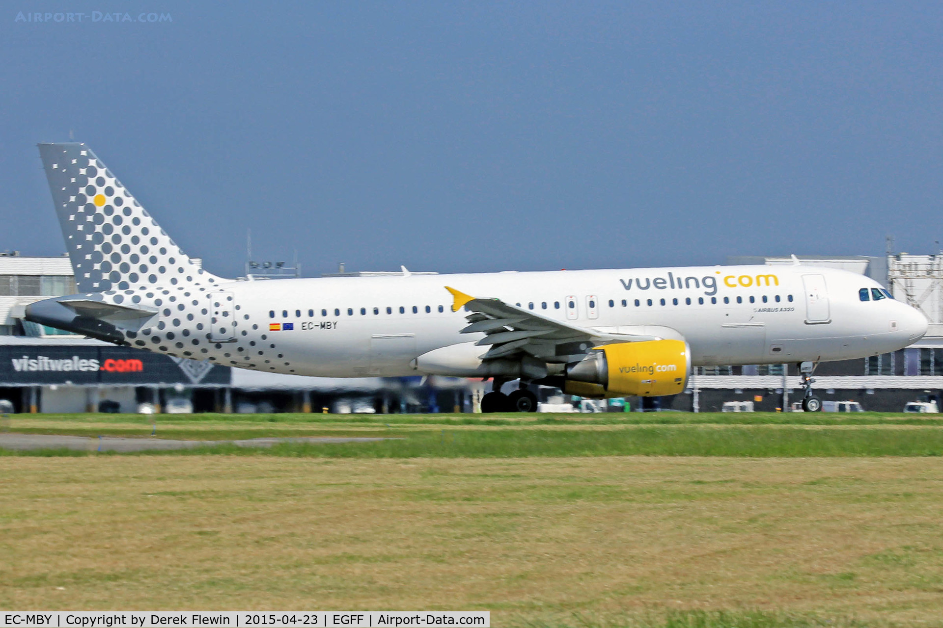 EC-MBY, 2011 Airbus A320-214 C/N 4674, A320-214, call sign Vueling 1261, previously D-AXAF, D-ABFT, departing runway 12, en-route to Malaga.
