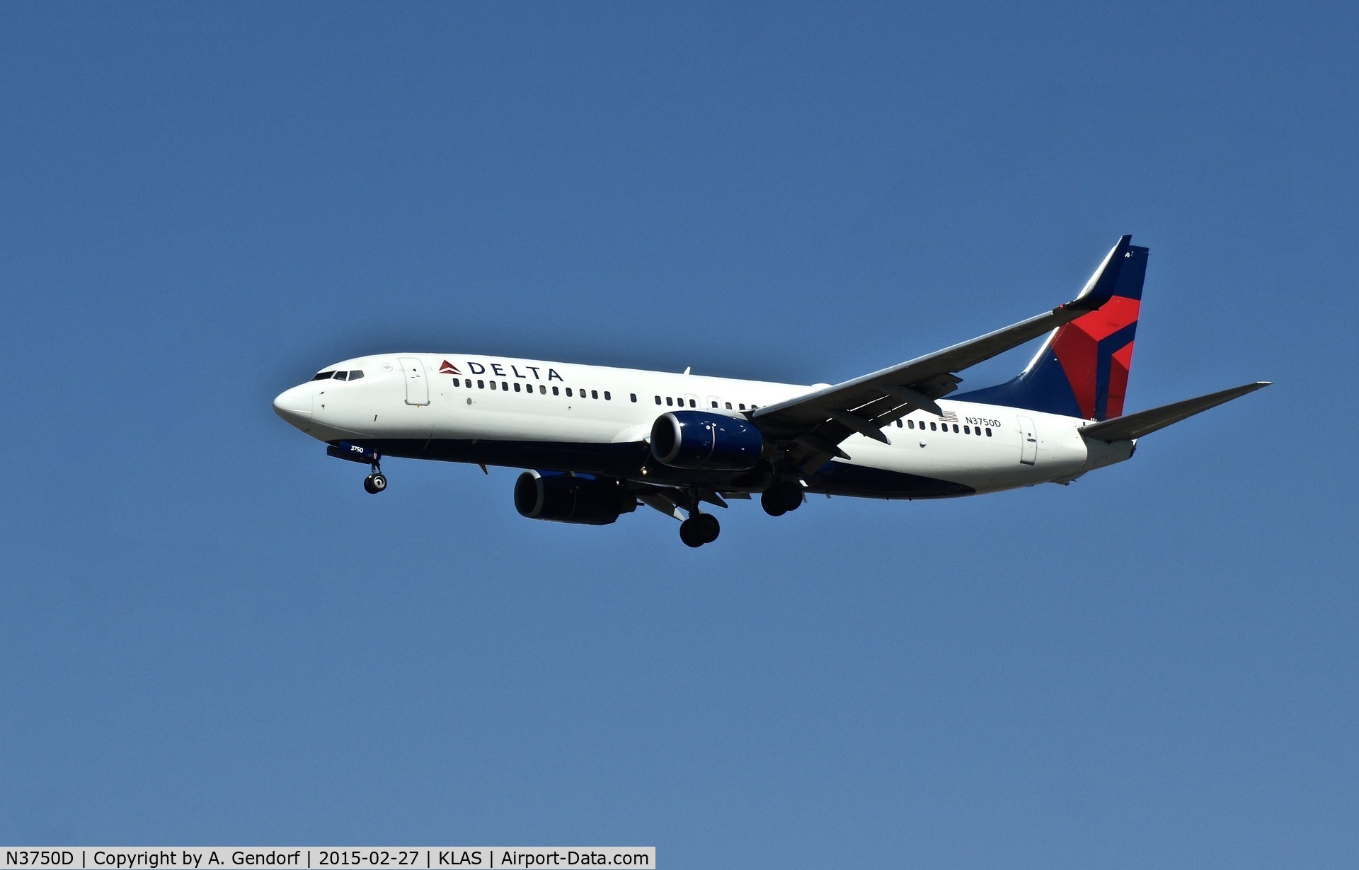 N3750D, 2001 Boeing 737-832 C/N 32375, Delta, is here landing at Las Vegas Int'l(KLAS)