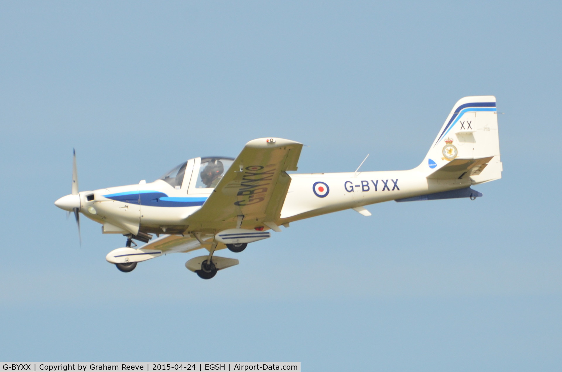 G-BYXX, 2001 Grob G-115E Tutor T1 C/N 82180/E, Landing at Norwich.