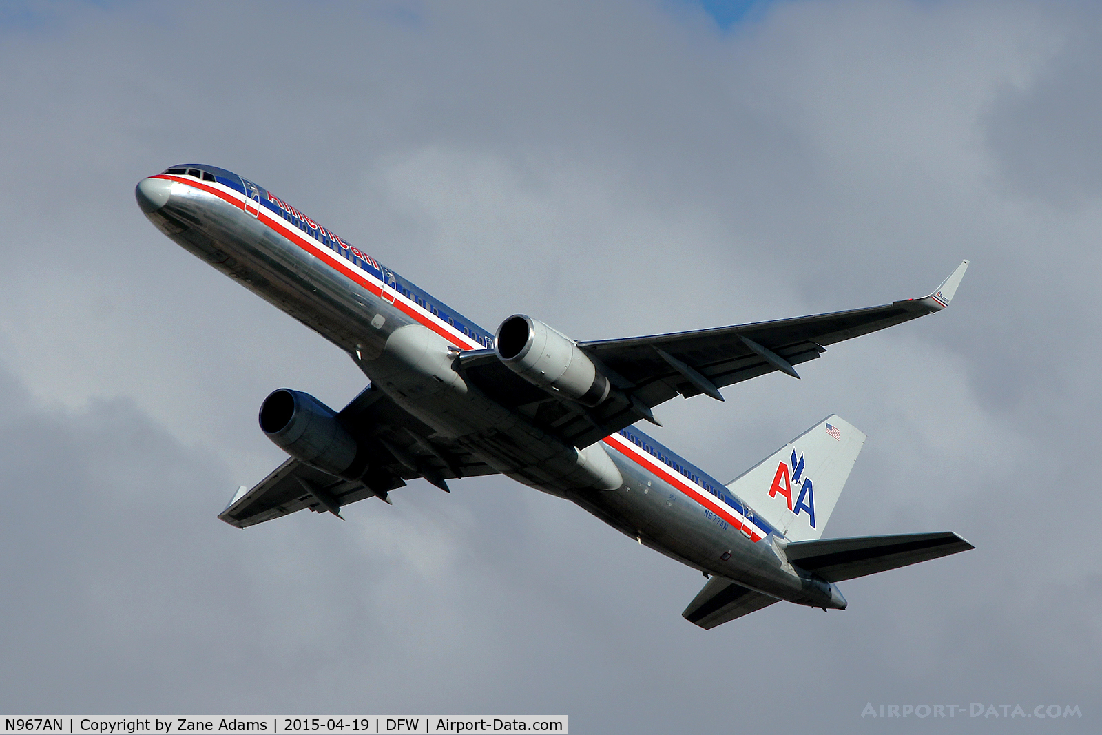 N967AN, 2001 Boeing 737-823 C/N 29545, American Airlines departing DFW Airport