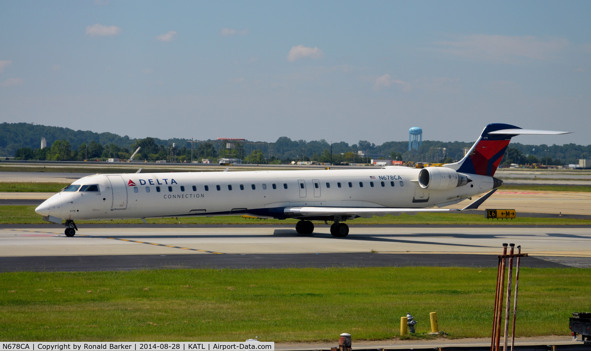 N678CA, 2007 Bombardier CRJ-900ER (CL-600-2D24) C/N 15125, Taxi Atlanta