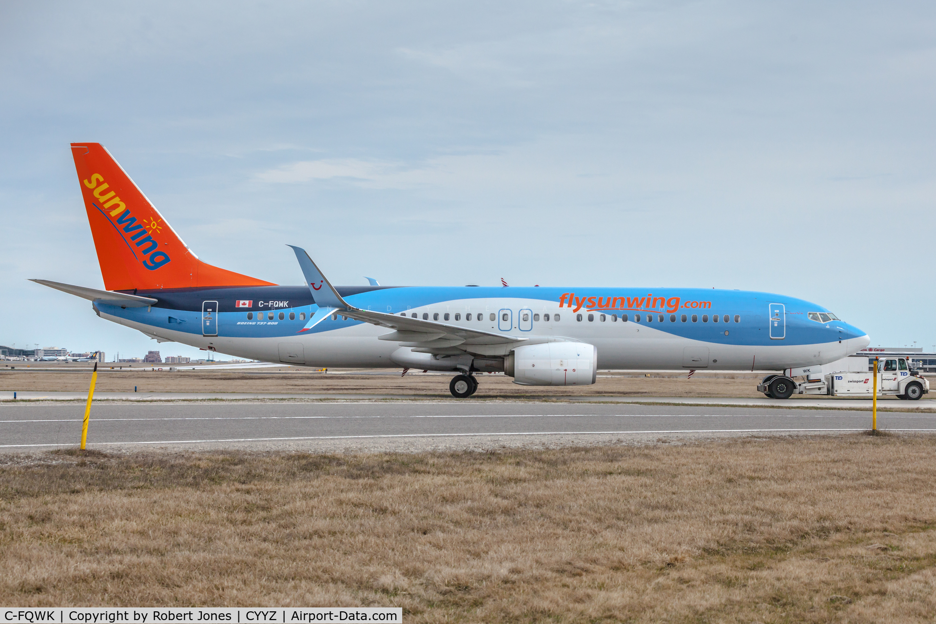 C-FQWK, 2012 Boeing 737-8K5 C/N 37239, At Toronto Pearson