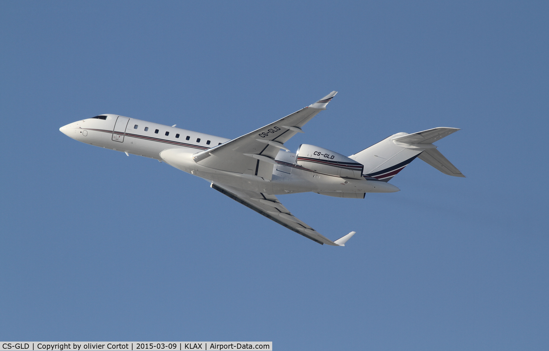 CS-GLD, 2012 Bombardier BD-700-1A10 Global 6000 C/N 9538, Taking off from LAX