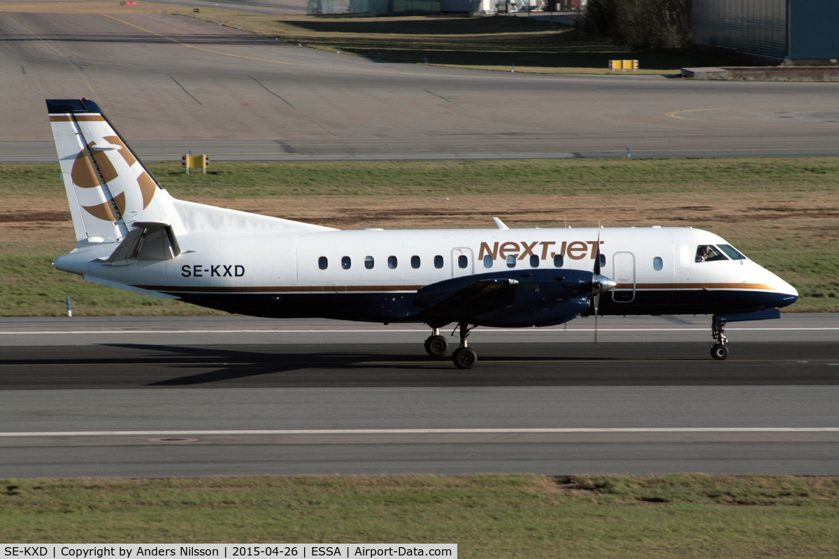 SE-KXD, 1991 Saab 340B C/N 340B-248, Reversing after landing runway 26.