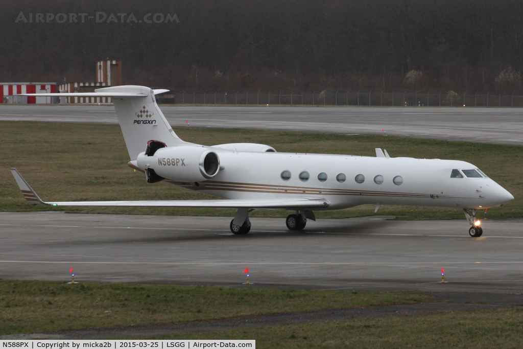 N588PX, Gulfstream Aerospace GV-SP (G550) C/N 5467, Taxiing