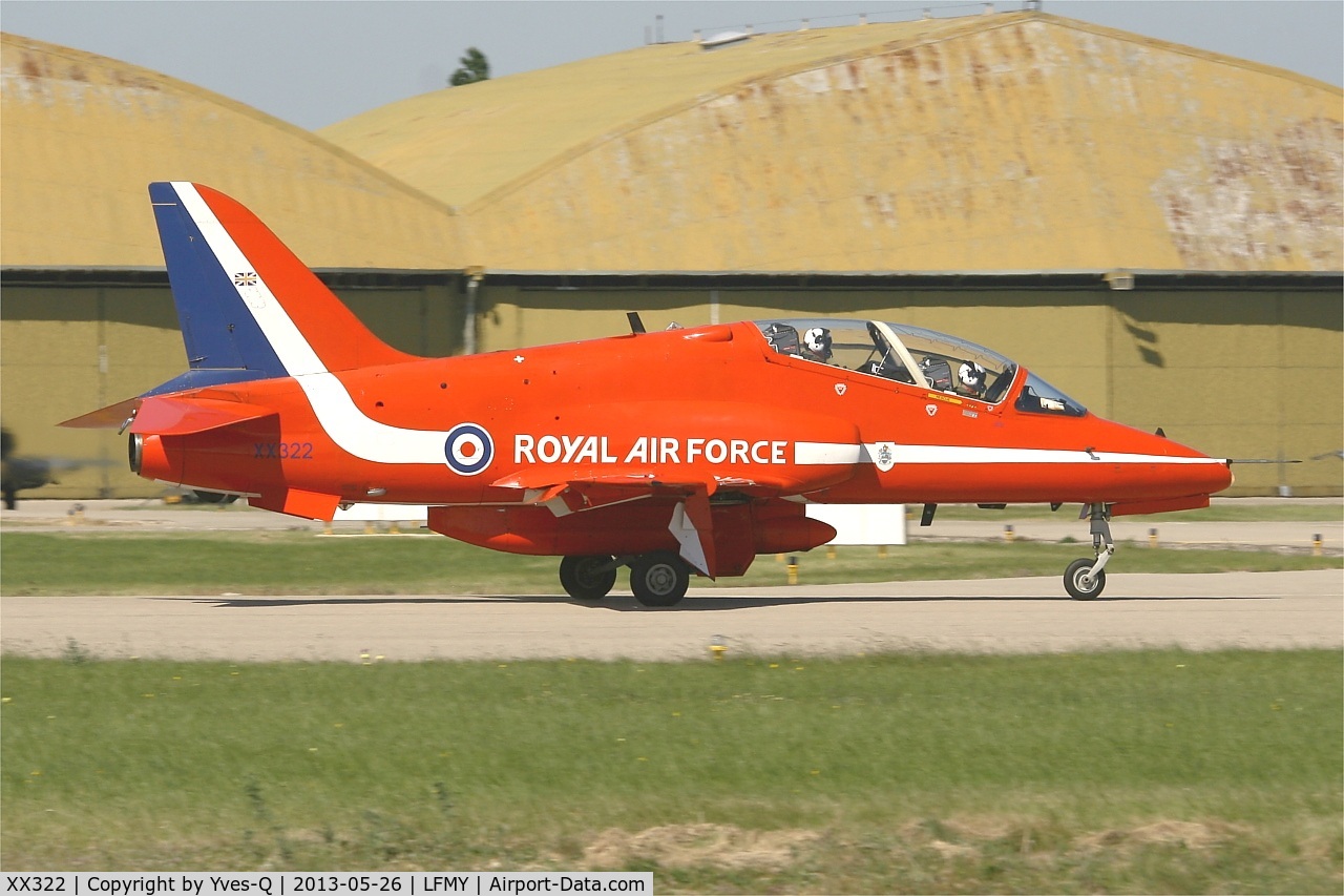 XX322, 1980 Hawker Siddeley Hawk T.1A C/N 165/312147, Royal Air Force Red Arrows Hawker Siddeley Hawk T.1, Take-off Rwy 34, Salon de Provence Air Base 701 (LFMY) Open day 2013