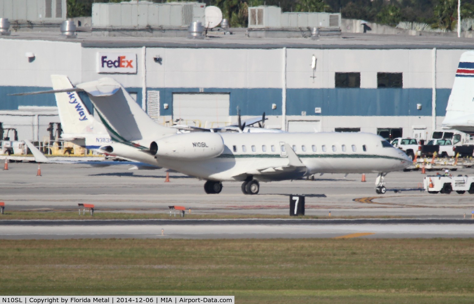 N10SL, 2006 Bombardier BD-700-1A11 Global 5000 C/N 9221, Global Express