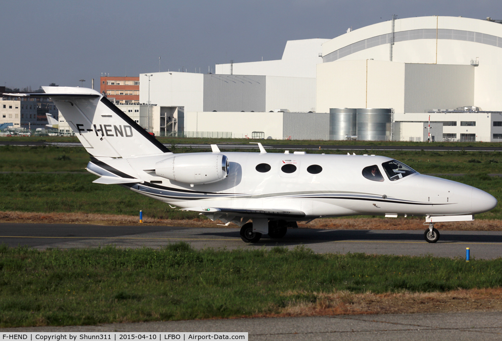 F-HEND, 2009 Cessna 510 Citation Mustang Citation Mustang C/N 510-0161, Taxiing to the General Aviation area...