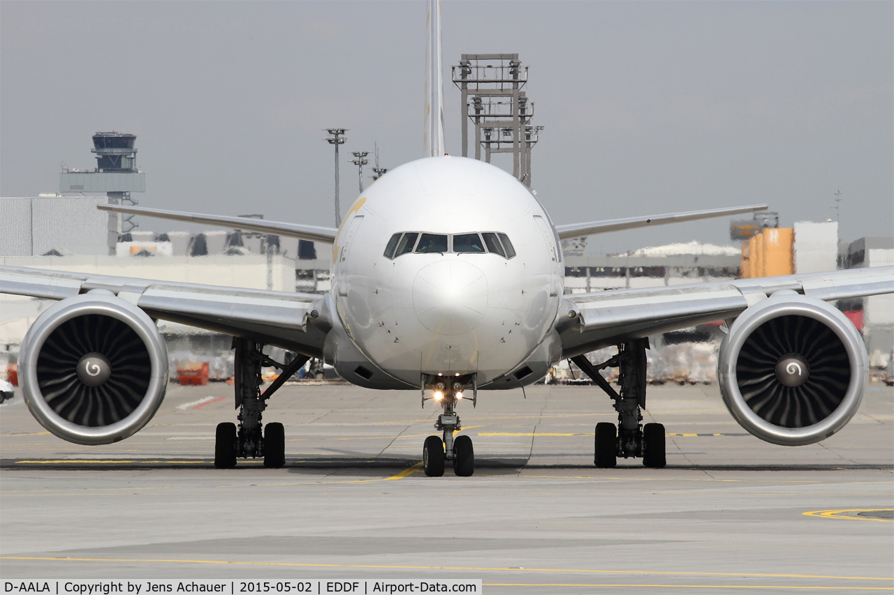 D-AALA, 2009 Boeing 777-FZN C/N 36001, Taxing to rwy 18