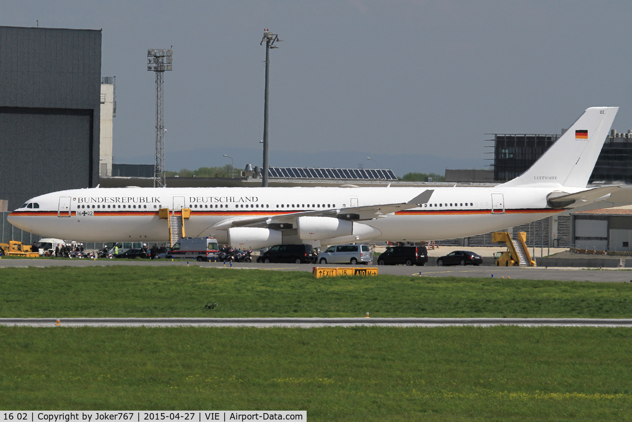 16 02, 2000 Airbus A340-313X C/N 355, German Airforce