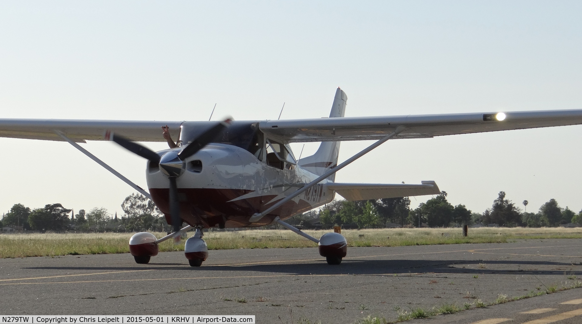 N279TW, Cessna T182T Turbo Skylane C/N T18209015, A local Cessna 182 Turbo taxing down Z for a VFR departure.