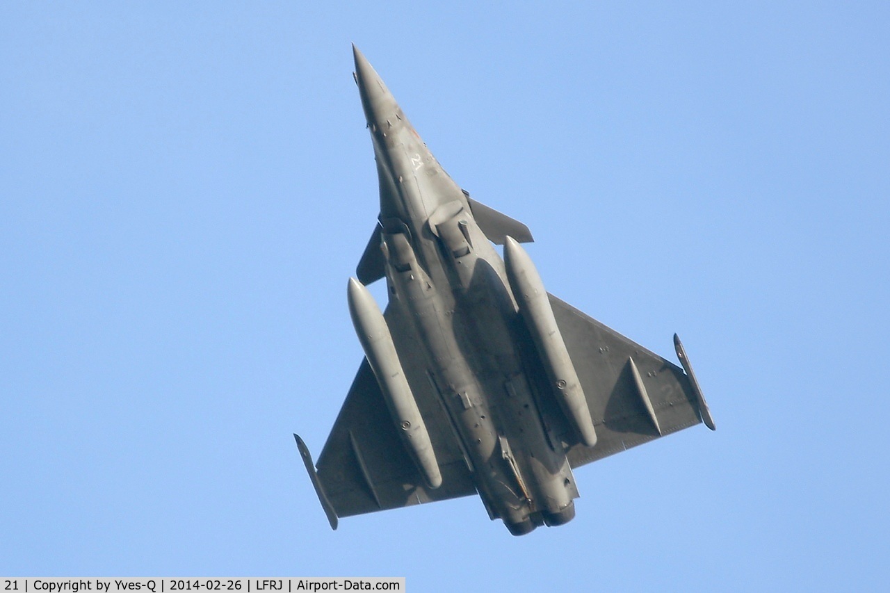 21, Dassault Rafale M C/N 21, Dassault Rafale M, Take off rwy 26, Landivisiau Naval Air Base (LFRJ)