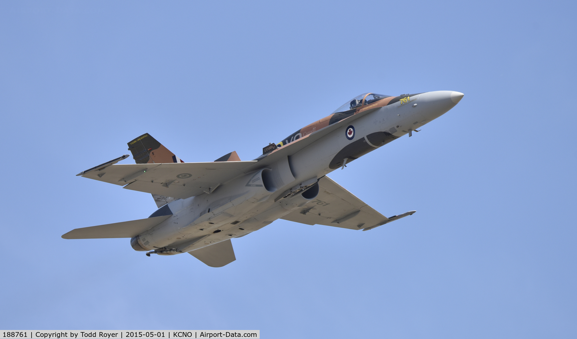188761, 1986 McDonnell Douglas CF-188A Hornet C/N 417/A346, Flying at the 2015 Planes of Fame Airshow