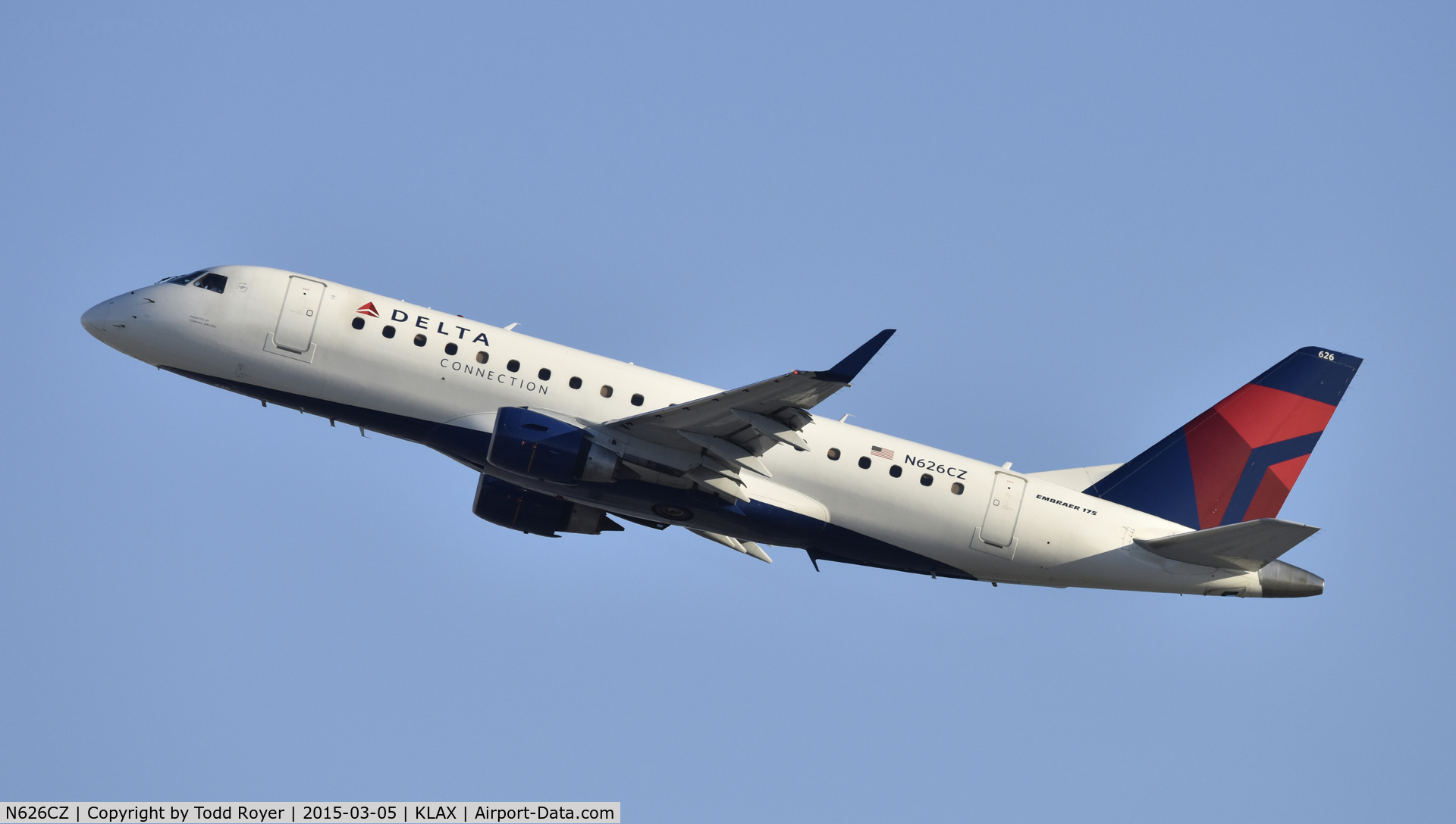 N626CZ, 2008 Embraer 175LR (ERJ-170-200LR) C/N 17000226, Departing LAX