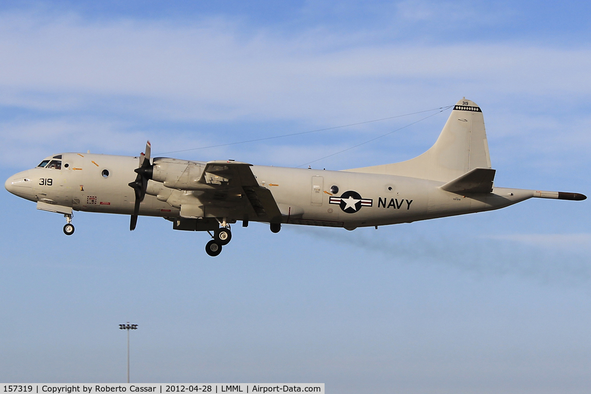 157319, Lockheed P-3C Orion C/N 285A-5534, Runway 31