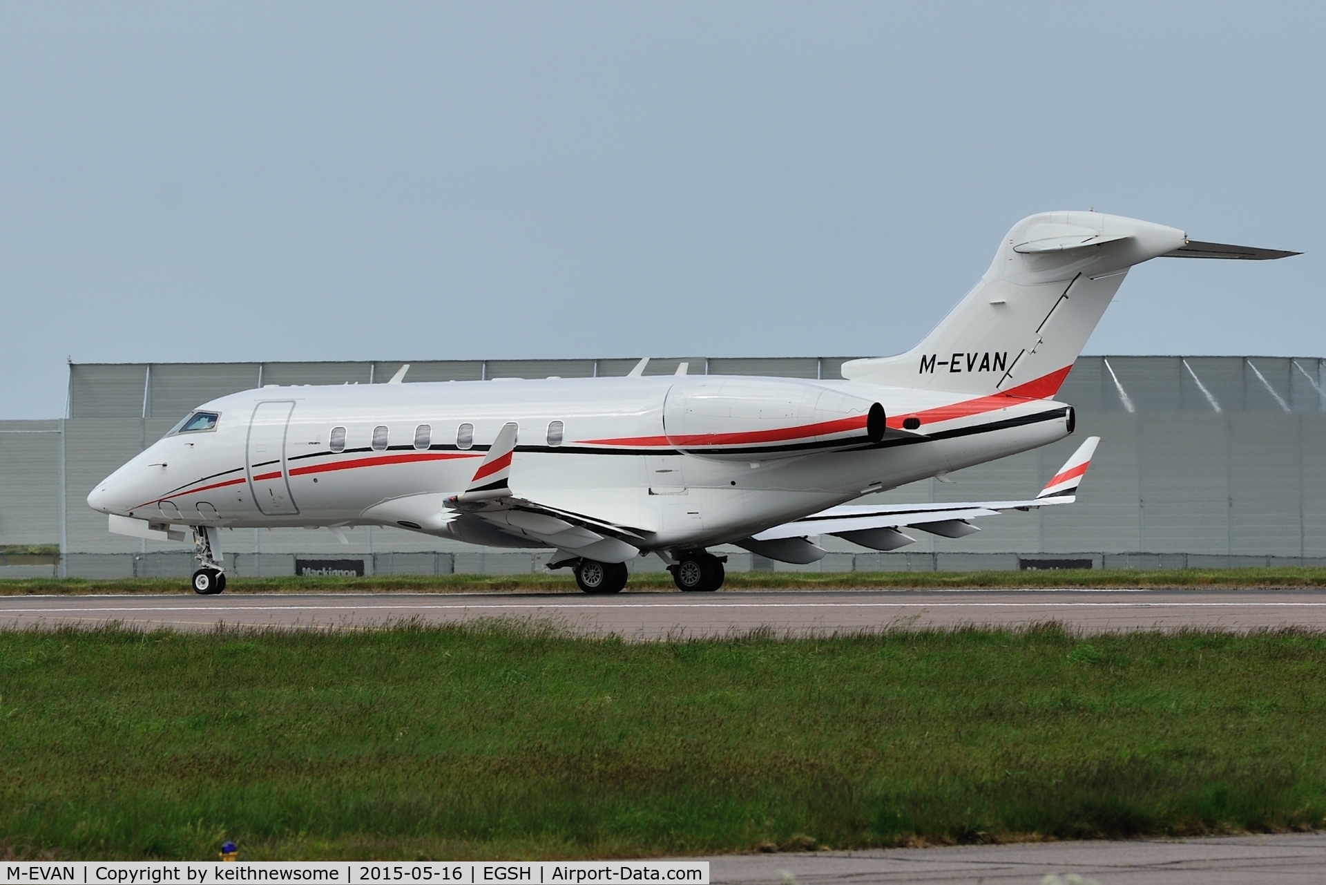 M-EVAN, 2006 Bombardier Challenger 300 (BD-100-1A10) C/N 20096, Football related visit !