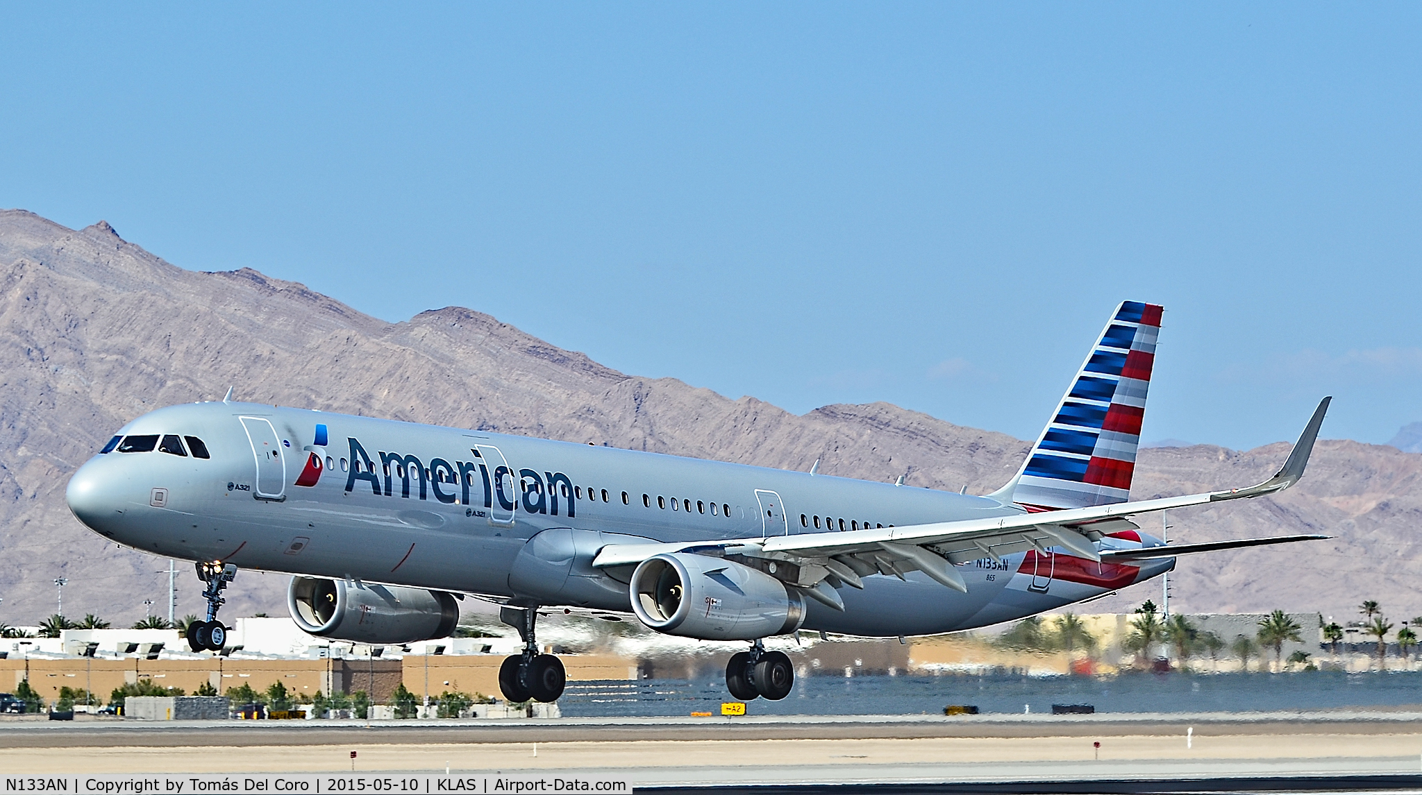 N133AN, 2015 Airbus A321-200 C/N 6482, N133AN American Airlines 2015 Airbus A321-231 - cn 6482

Las Vegas - McCarran International Airport (LAS / KLAS)
USA - Nevada May 10, 2015
Photo: Tomás Del Coro