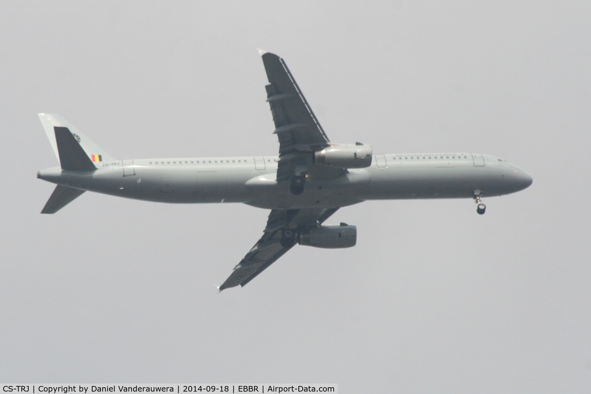 CS-TRJ, 1999 Airbus A321-231 C/N 1004, Flight B.A.F. on approach to RWY 07L