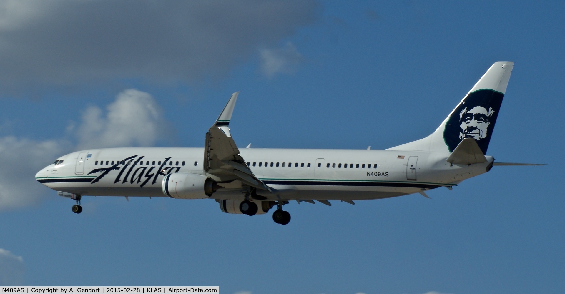 N409AS, 2012 Boeing 737-990/ER C/N 41733, Alaska Airlines, is here landing at Las Vegas Int'l(KLAS)