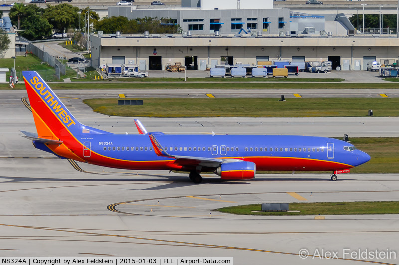 N8324A, 2012 Boeing 737-8H4 C/N 35966, Ft. Lauderdale