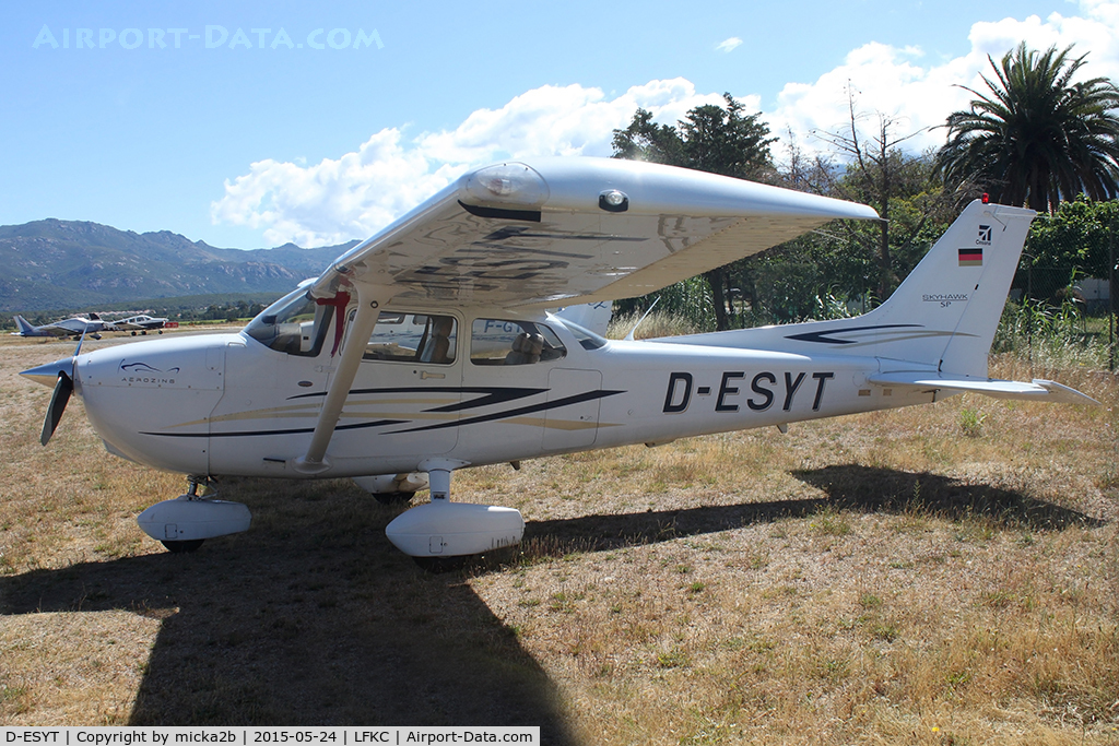 D-ESYT, 2007 Cessna 172S C/N 172S10524, Parked