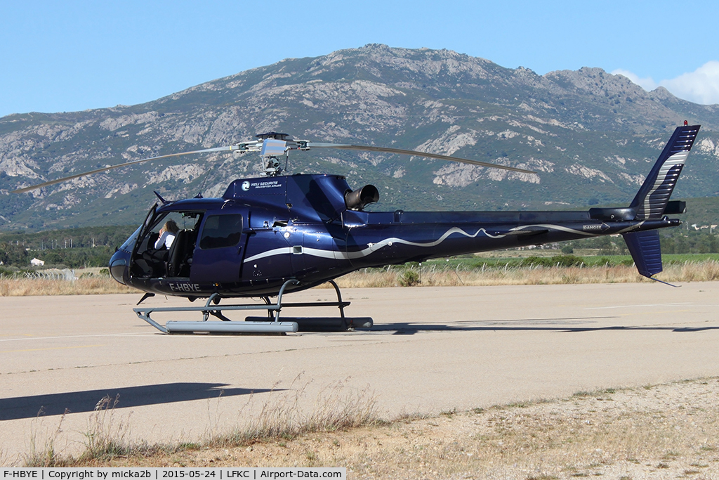 F-HBYE, Aerospatiale AS-350B-2 Ecureuil C/N 2114, Parked