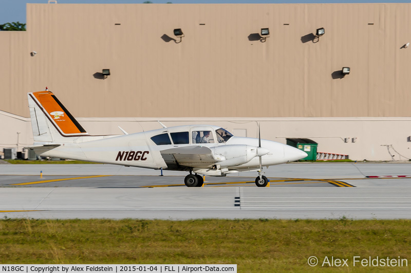 N18GC, 1970 Piper PA-23-250 Aztec C/N 27-4490, Ft. Lauderdale