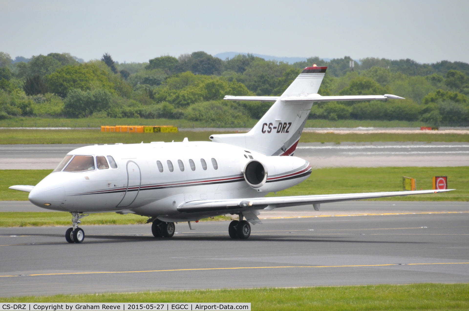 CS-DRZ, 2007 Hawker Beechcraft 800XPi C/N 258847, Just landed at Manchester.