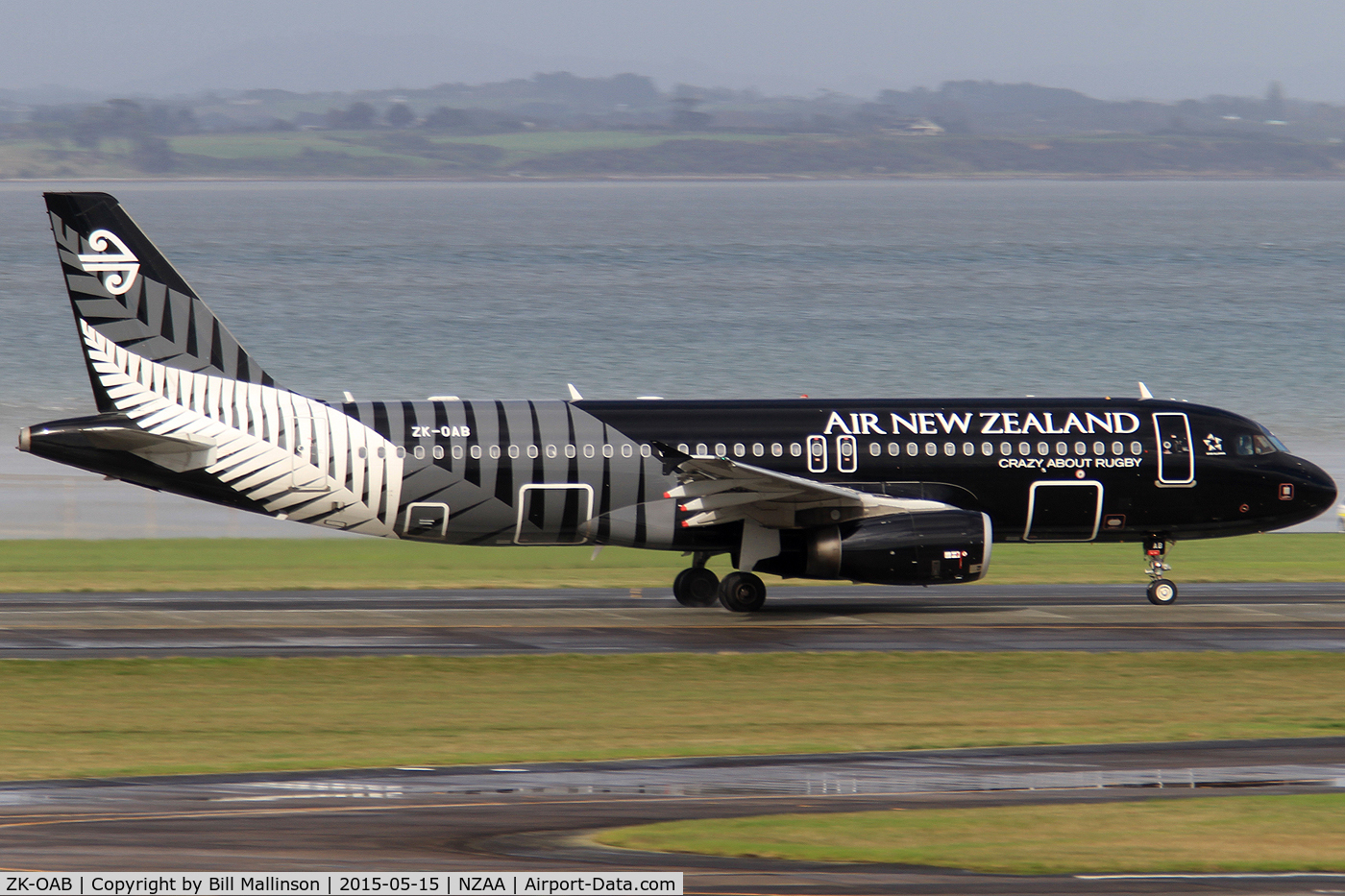 ZK-OAB, 2010 Airbus A320-232 C/N 4553, rolling on 23 for WLG