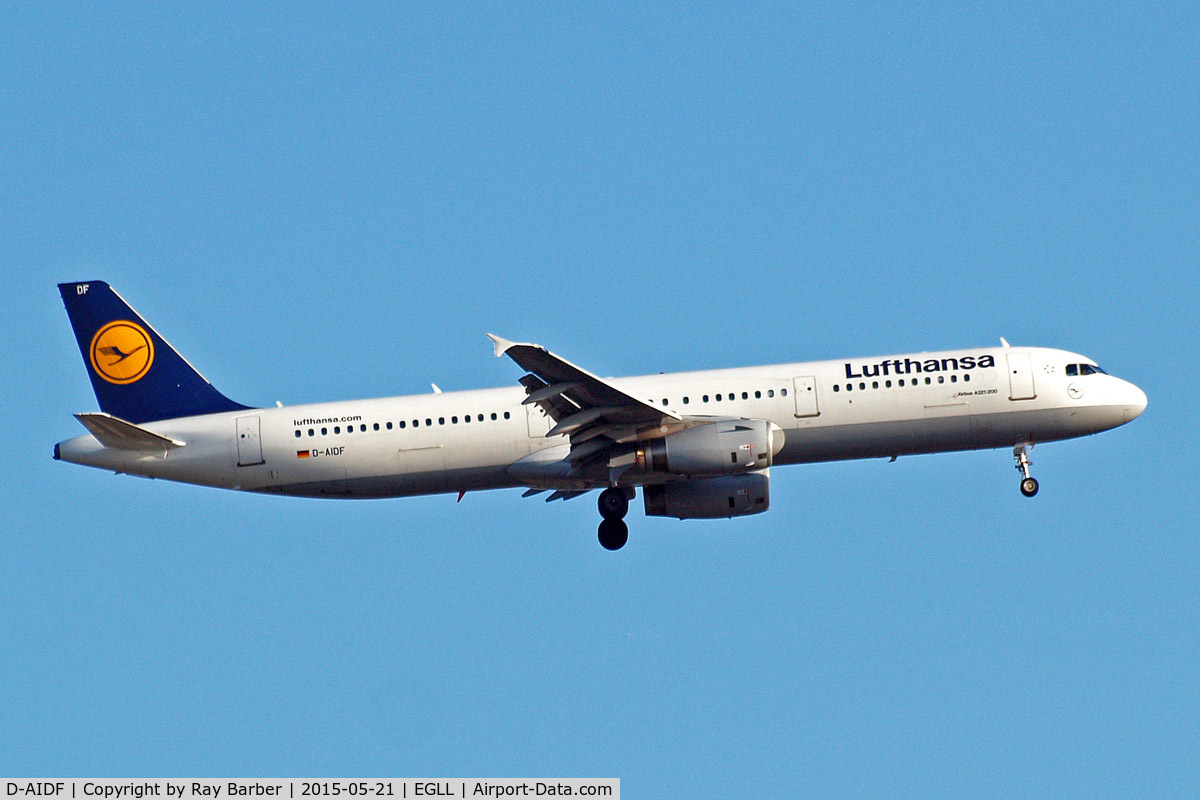 D-AIDF, 2011 Airbus A321-231 C/N 4626, Airbus A321-231 [4626] (Lufthansa) Home~G 21/05/2015. On approach 27L.