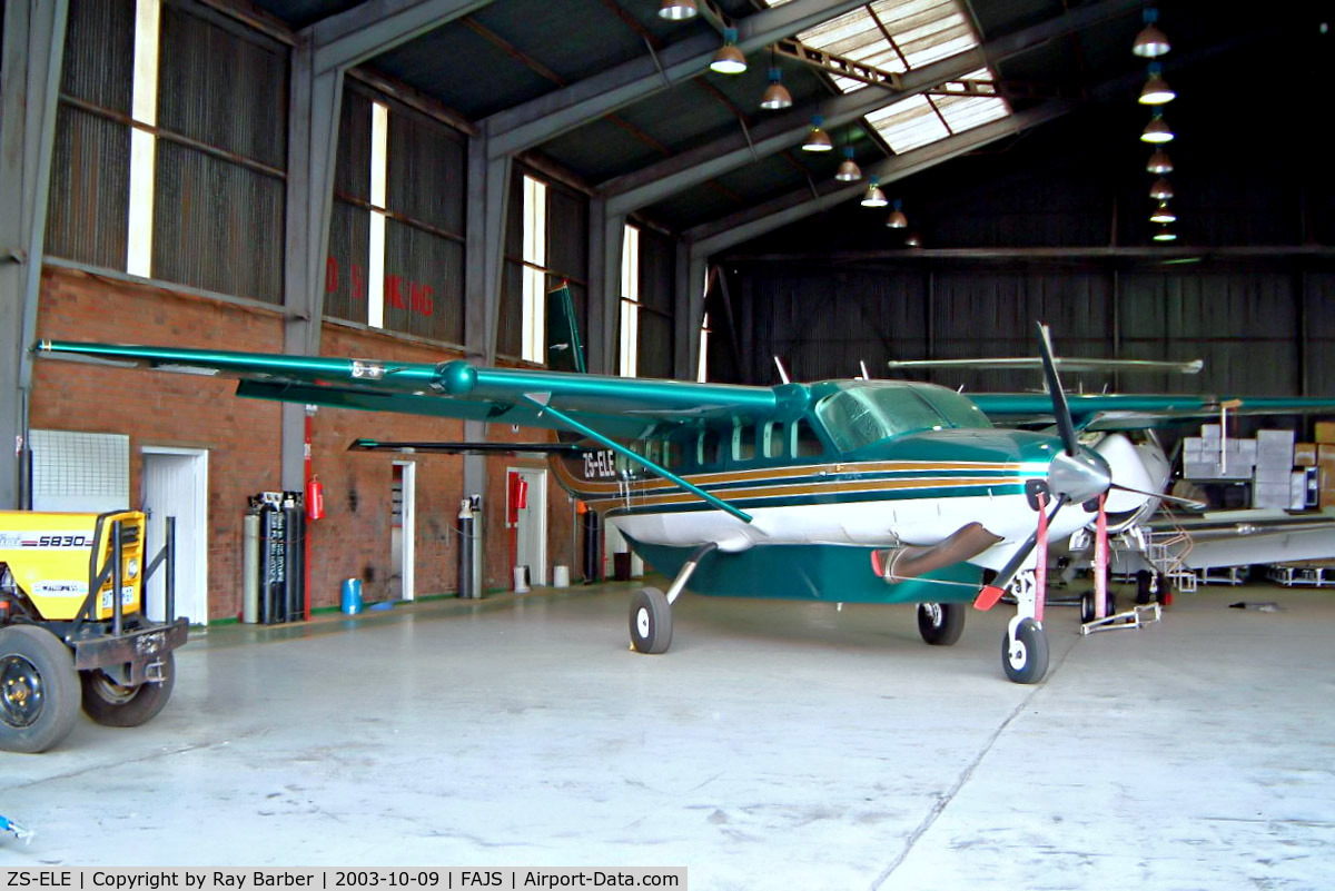 ZS-ELE, 1998 Cessna 208B  Grand Caravan C/N 208B-0682, Cessna 208B Grand Caravan [208B-0682] (Bush Air Safari) Johannesburg Int~ZS 09/10/2003