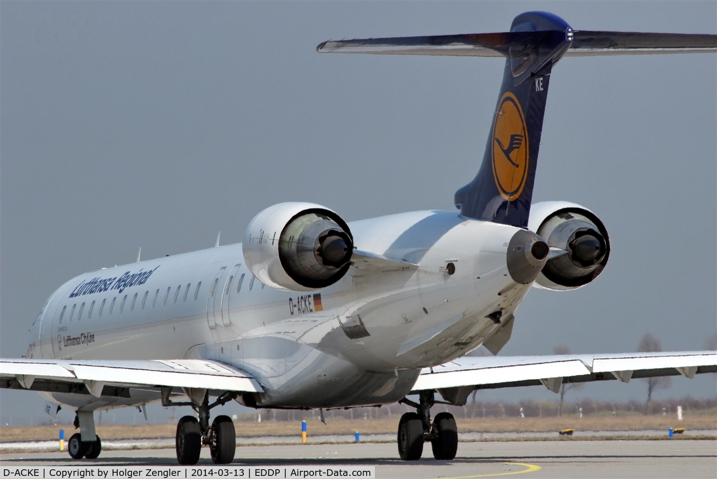 D-ACKE, 2006 Bombardier CRJ-900LR (CL-600-2D24) C/N 15081, Departing via twy A7....