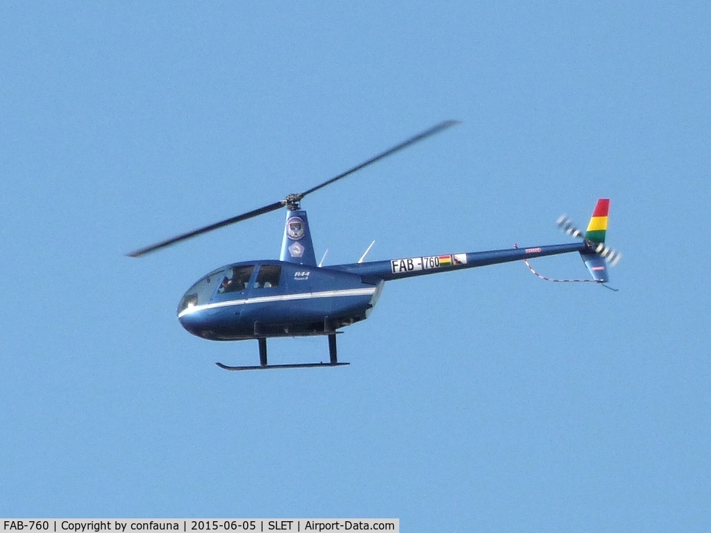FAB-760, Robinson R44 II C/N 13061, Flying over Santa Cruz in a sunny afternoon