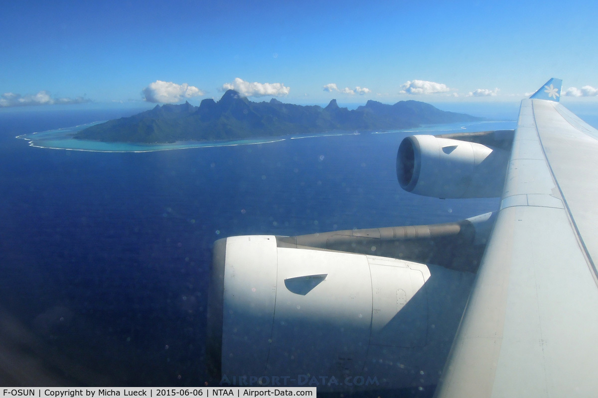 F-OSUN, 2001 Airbus A340-313 C/N 446, Climbing out of PPT, with a great view on Mo'orea