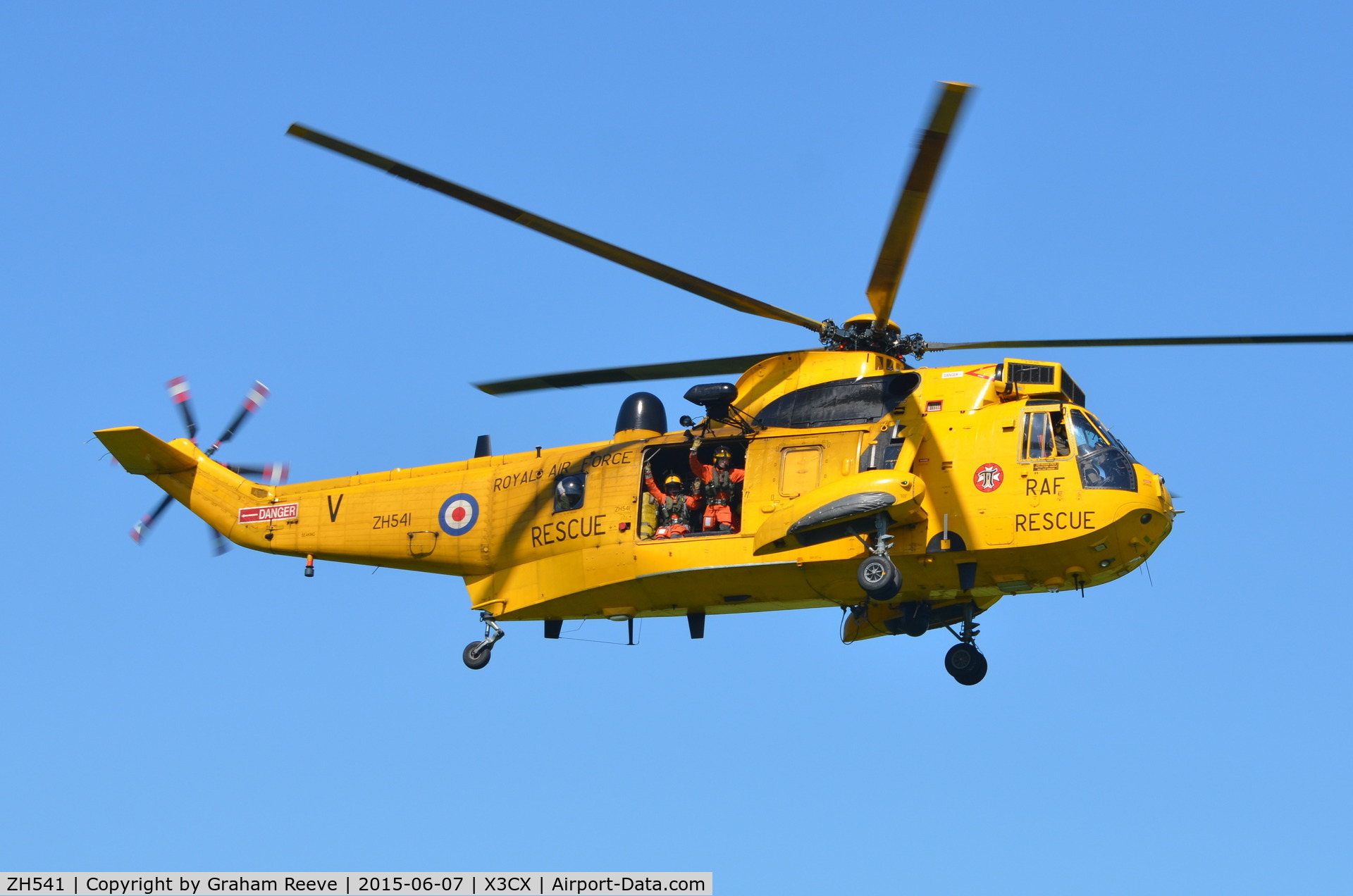 ZH541, Westland Sea King HAR.3A C/N WA1007, Departing from Northrepps.