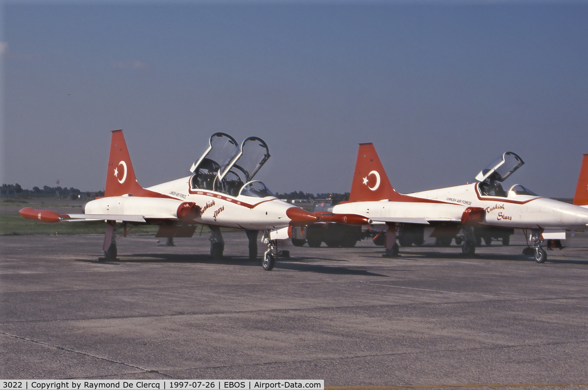 3022, 1970 Canadair NF-5A Freedom Fighter C/N 3022, 3022/1 next to NF-5B 4025/00 at the Ostend airshow 1997.
( aerobatic team Turkish Stars)