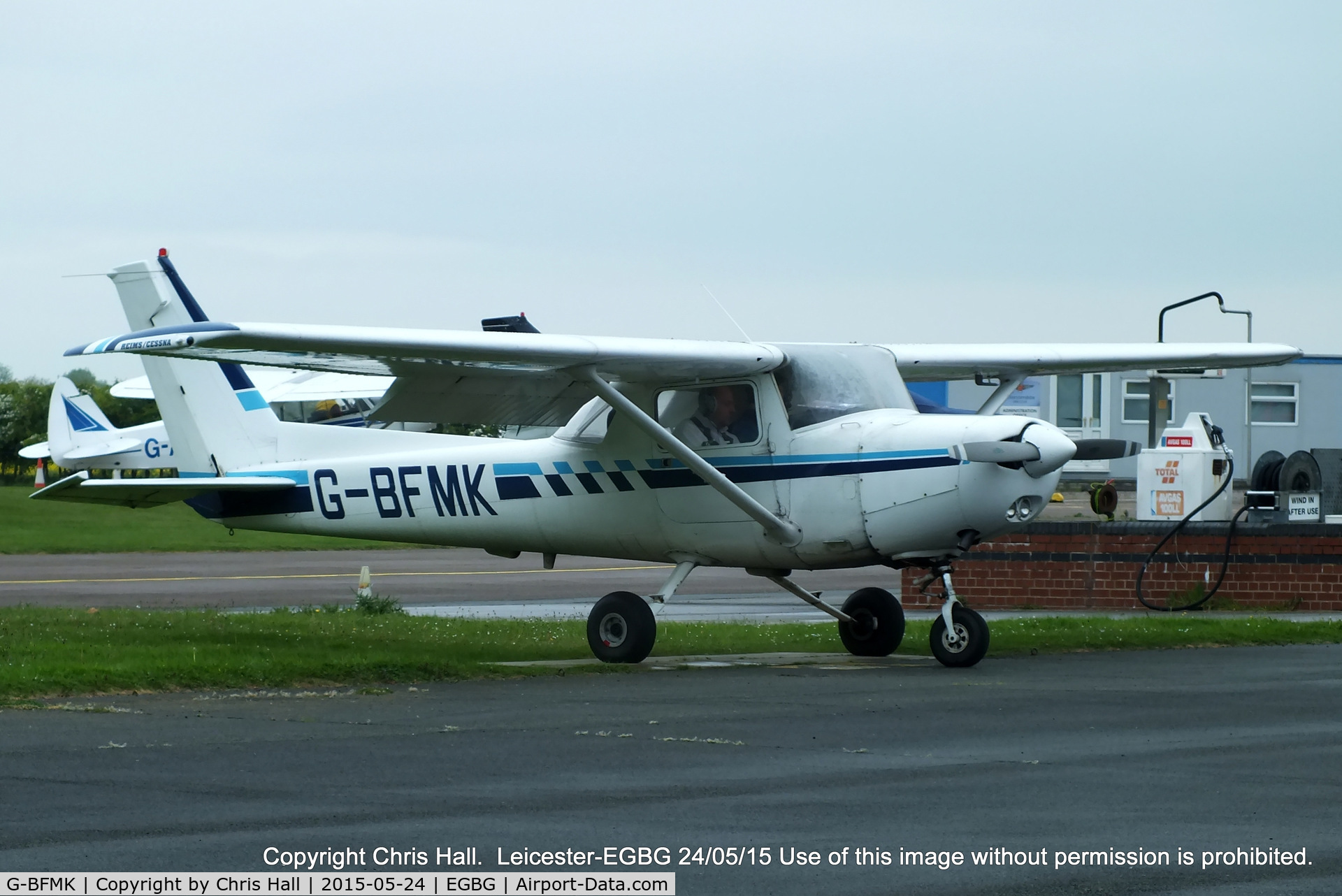 G-BFMK, 1978 Reims FA152 Aerobat C/N 0344, Leicestershire Aero Club