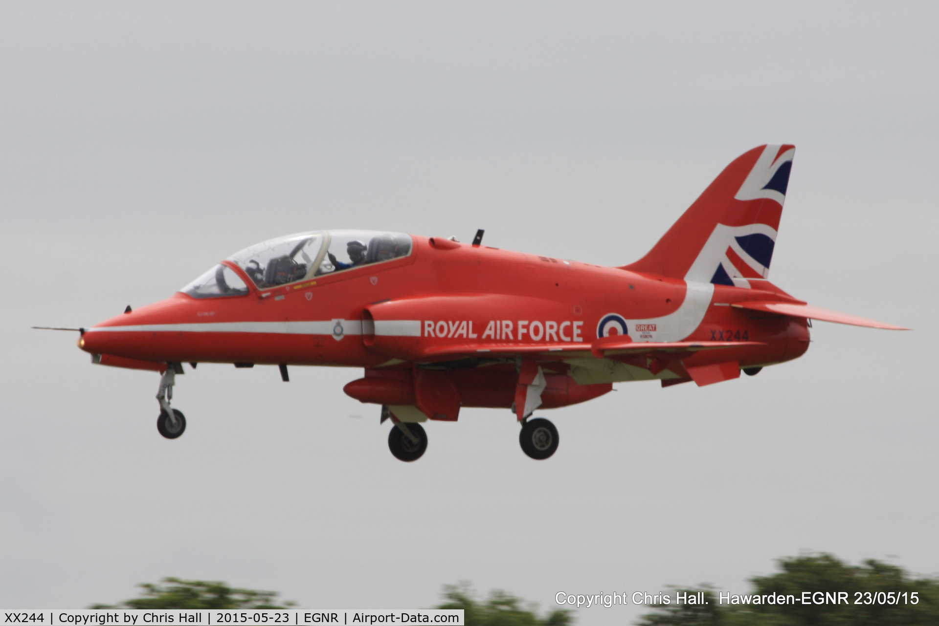 XX244, 1978 Hawker Siddeley Hawk T.1 C/N 080/312080, arriving at Hawarden for the Airshow at Llandudno