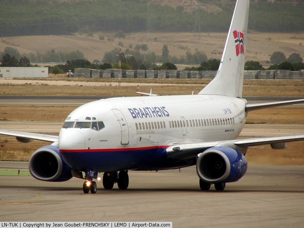 LN-TUK, 2001 Boeing 737-705 C/N 29096, 